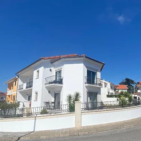 Oasis בית הארחה 4*